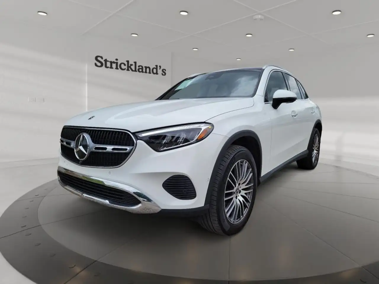 Mercedes-Benz GLC снимка Mercedes-Benz GLC