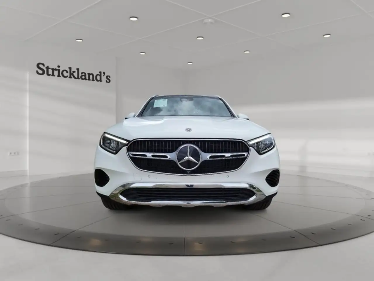 Mercedes-Benz GLC снимка Mercedes-Benz GLC