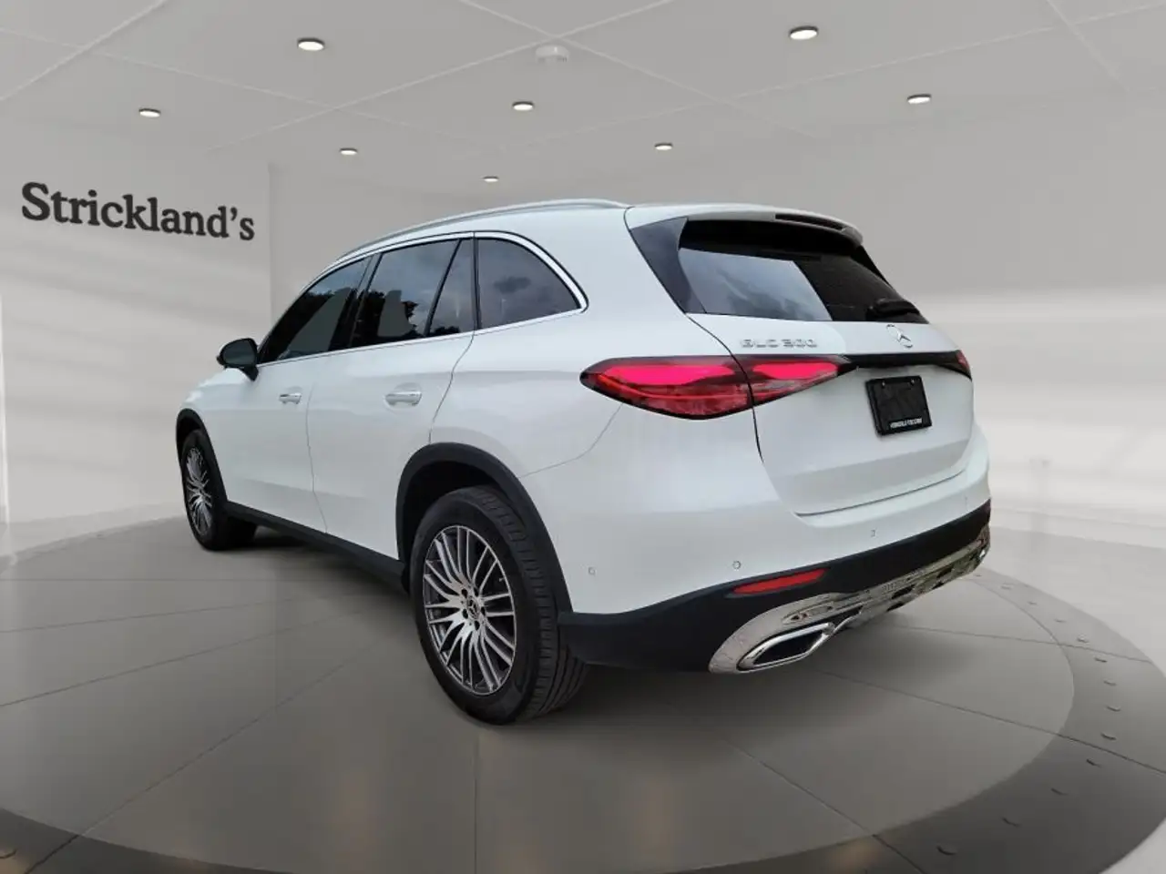 Mercedes-Benz GLC снимка Mercedes-Benz GLC