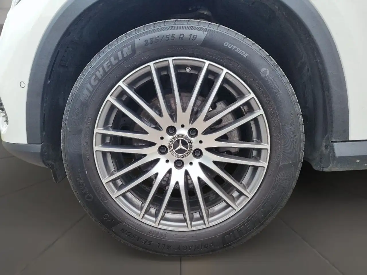 Mercedes-Benz GLC снимка Mercedes-Benz GLC