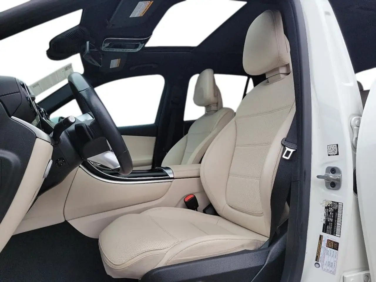 Mercedes-Benz GLC снимка Mercedes-Benz GLC