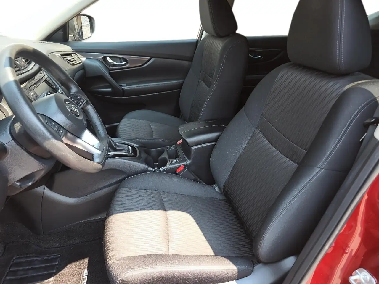 Nissan Rogue fotografie Nissan Rogue