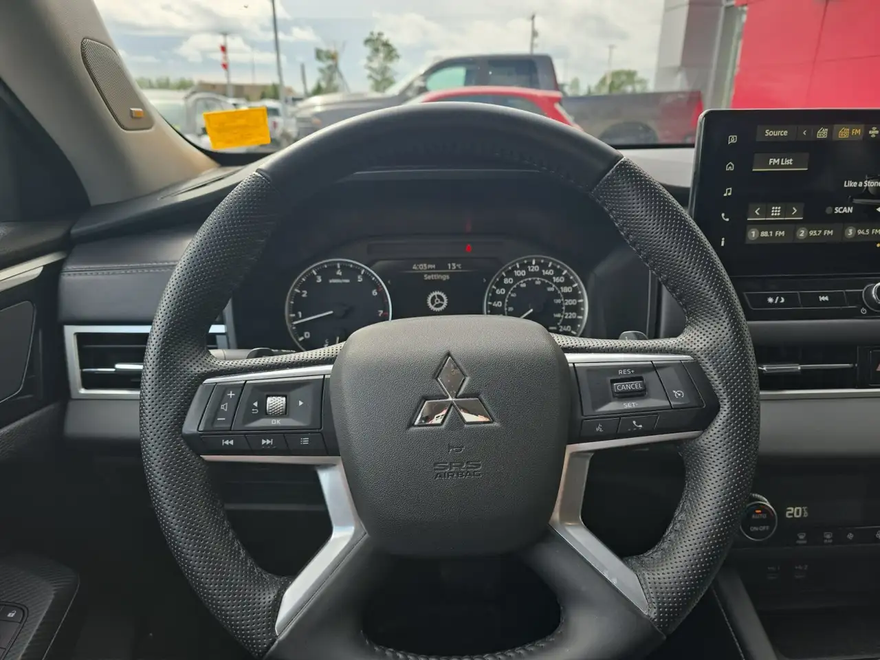 Mitsubishi Outlander fotografie Mitsubishi Outlander