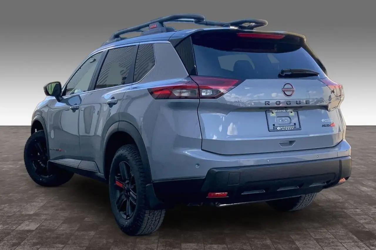 Nissan Rogue снимка Nissan Rogue