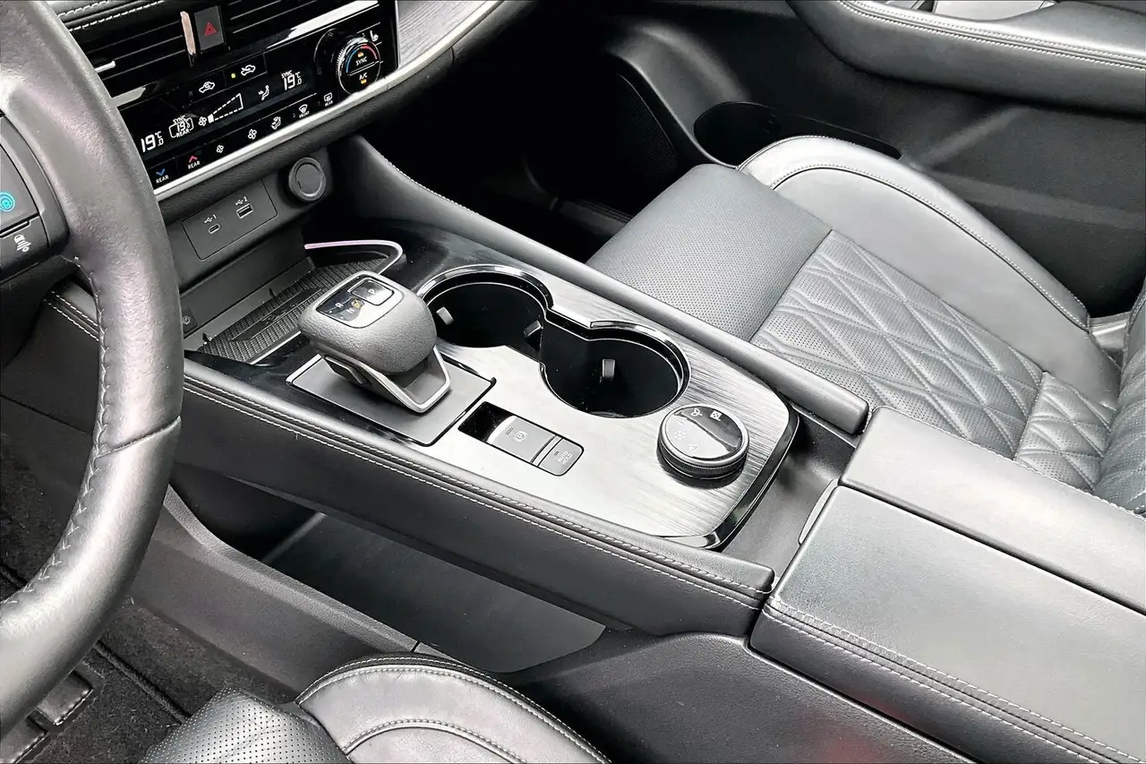 Nissan Rogue photo Nissan Rogue