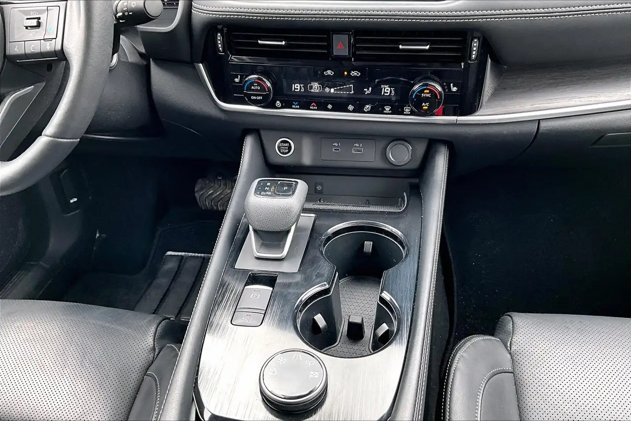 Nissan Rogue photo Nissan Rogue