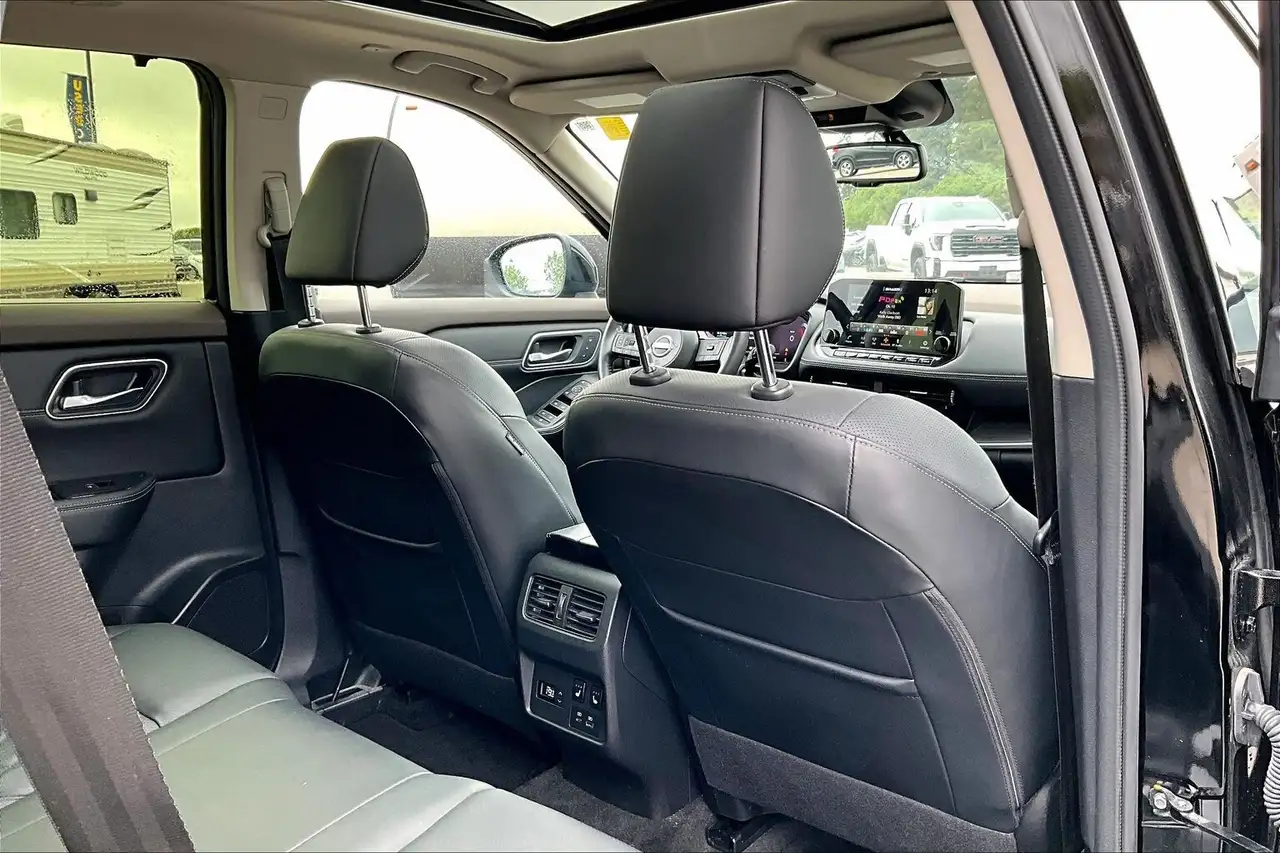 Nissan Rogue photo Nissan Rogue