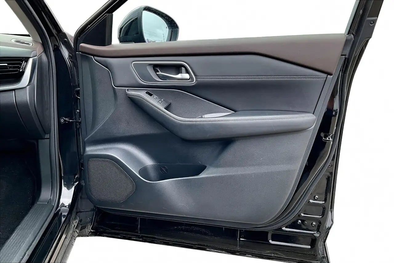 Nissan Rogue photo Nissan Rogue