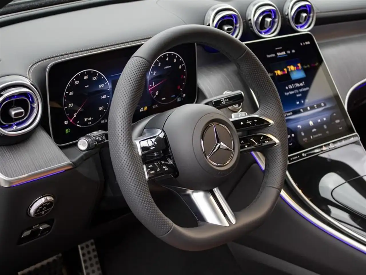 Mercedes-Benz GLC photo Mercedes-Benz GLC