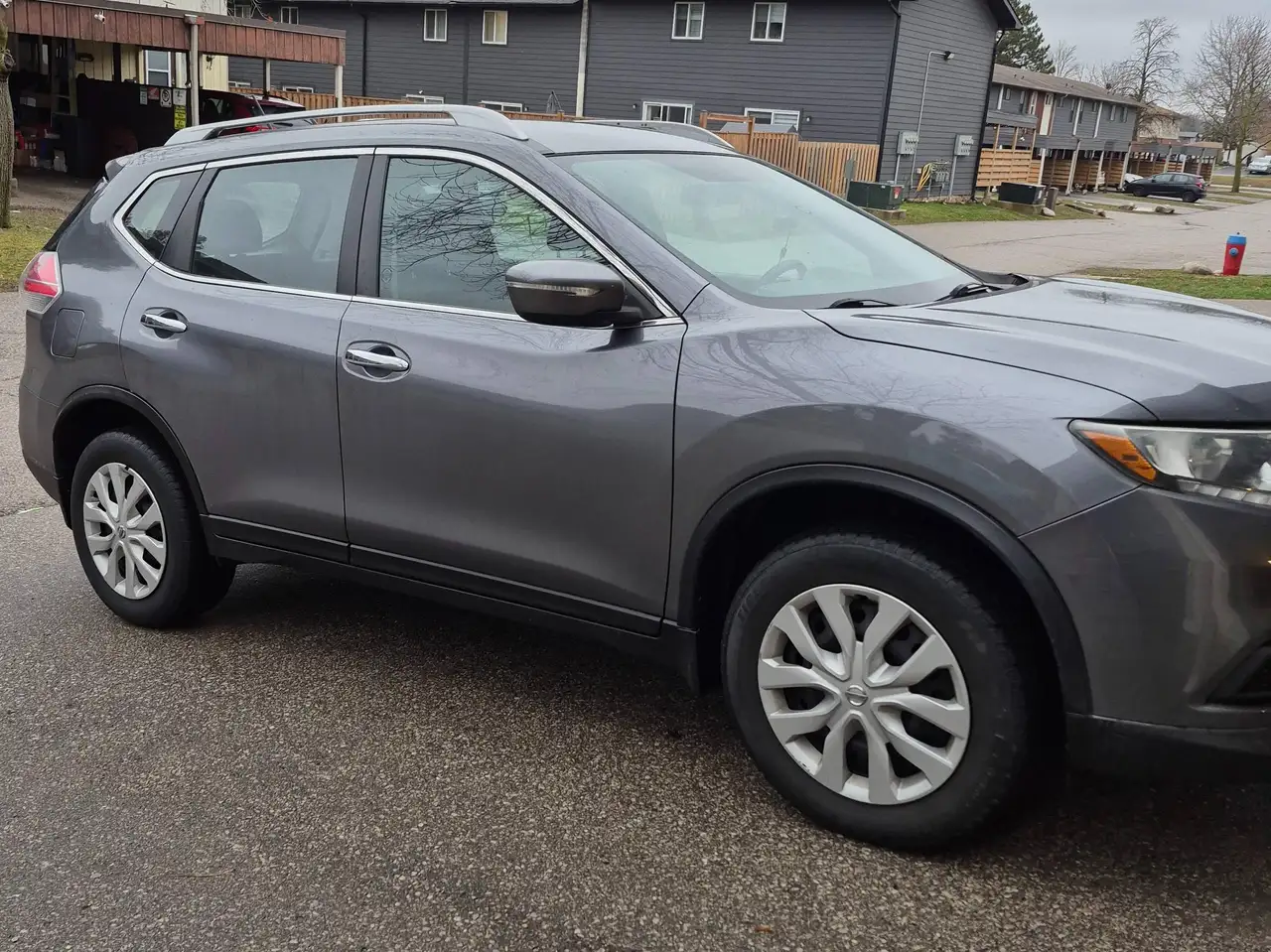 Nissan Rogue снимка Nissan Rogue