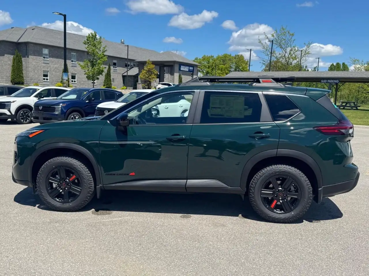 Nissan Rogue снимка Nissan Rogue