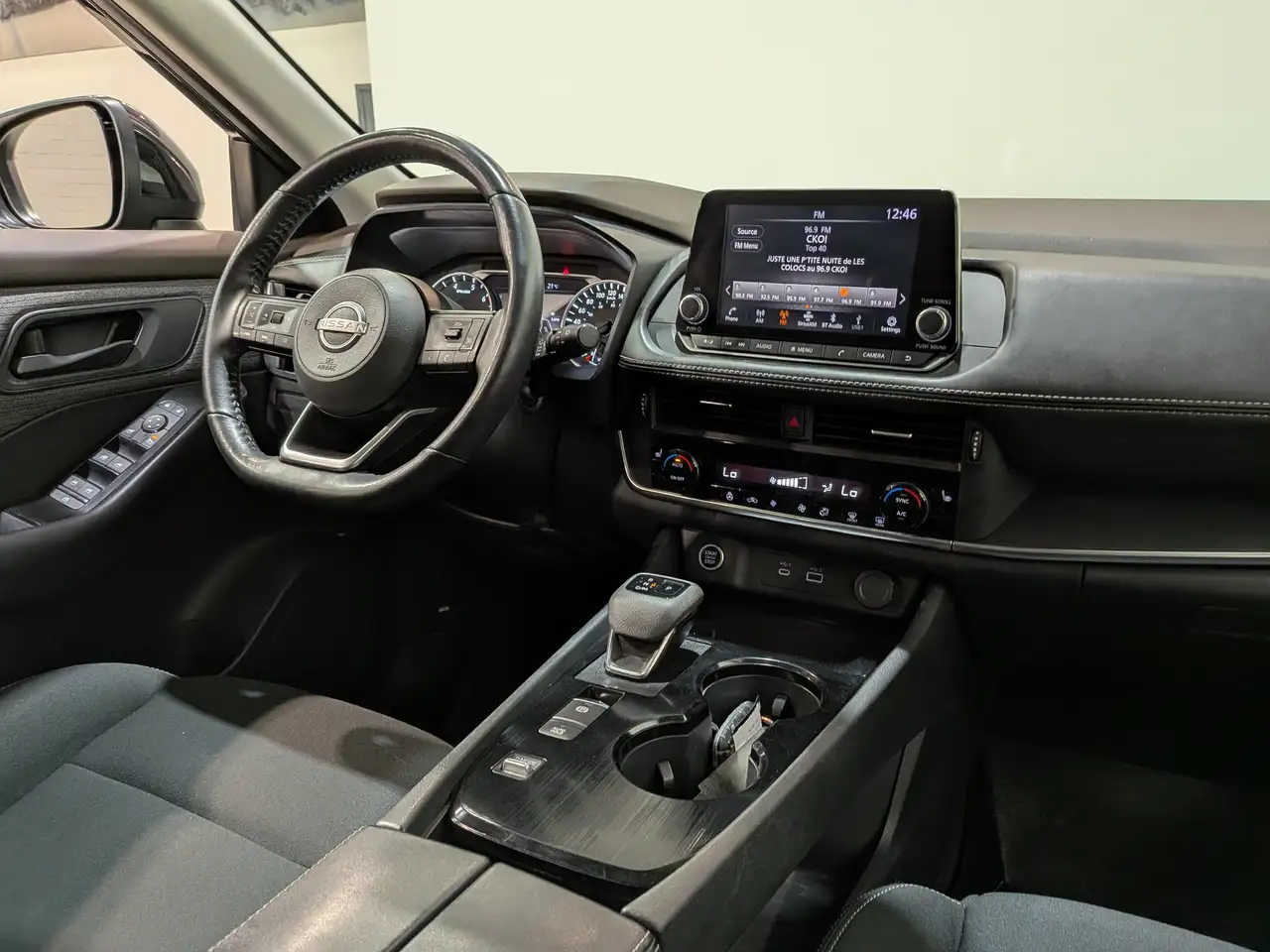 Nissan Rogue photo Nissan Rogue