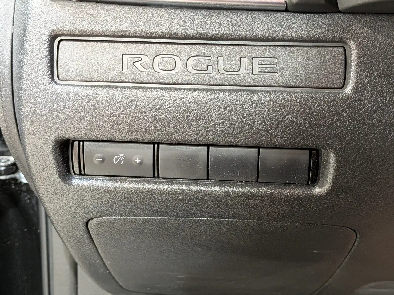 Nissan Rogue photo Nissan Rogue
