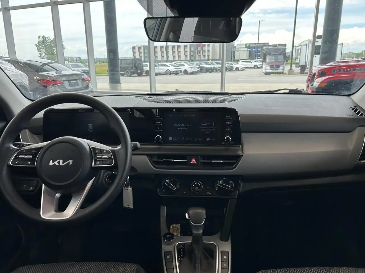 Kia Seltos снимка Kia Seltos
