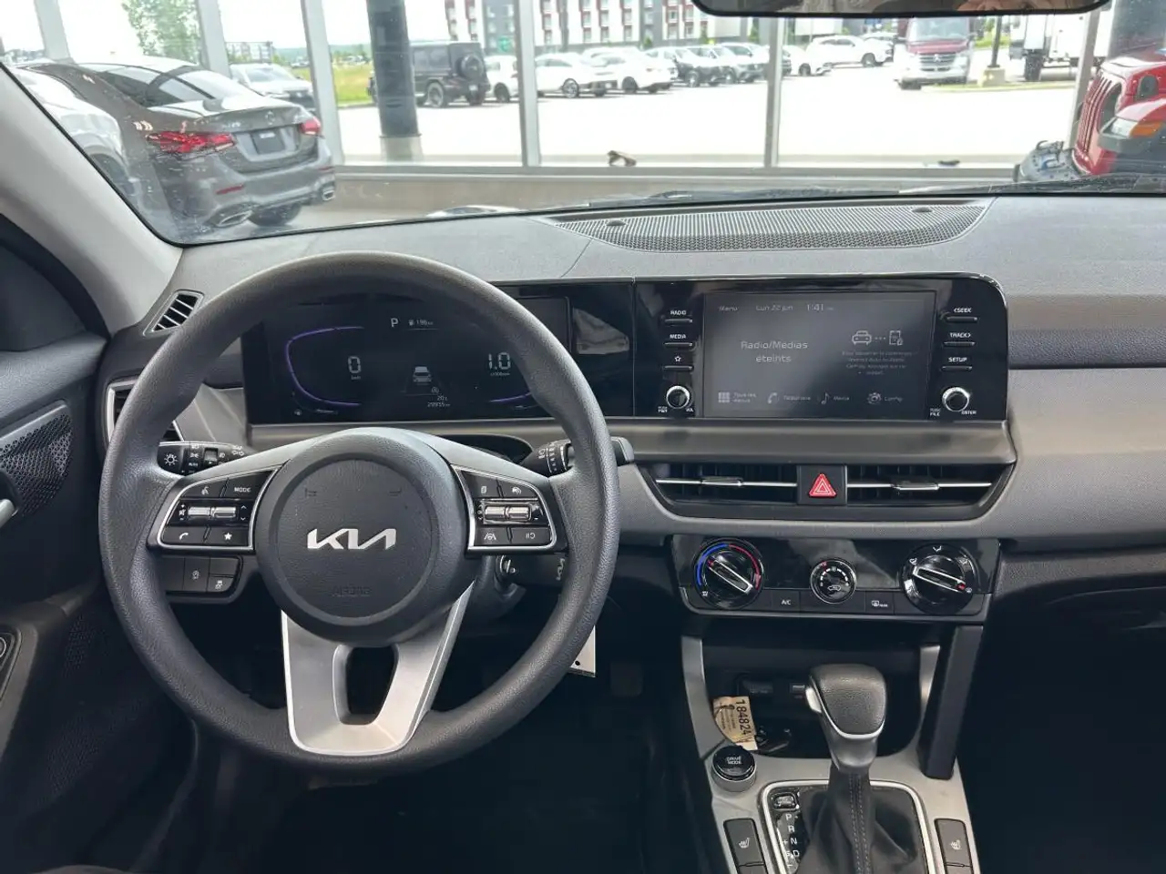 Kia Seltos снимка Kia Seltos