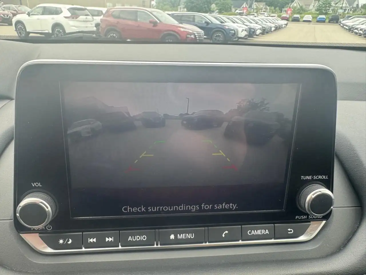 Nissan Rogue снимка Nissan Rogue