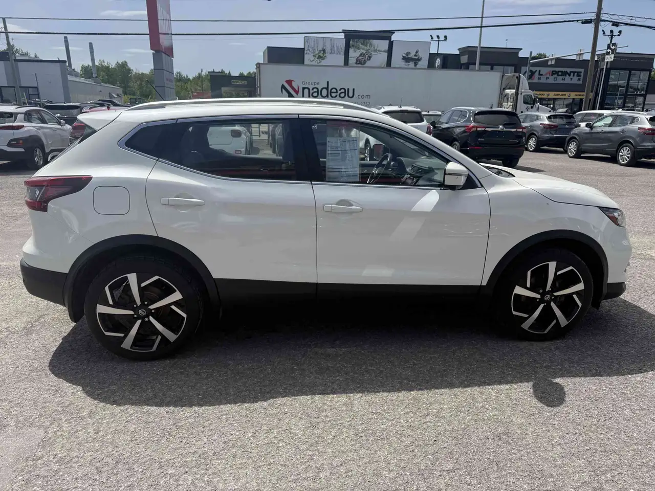 Nissan Qashqai снимка Nissan Qashqai