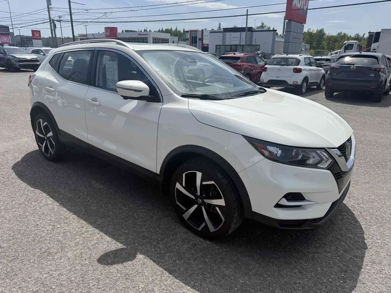 Nissan Qashqai снимка Nissan Qashqai