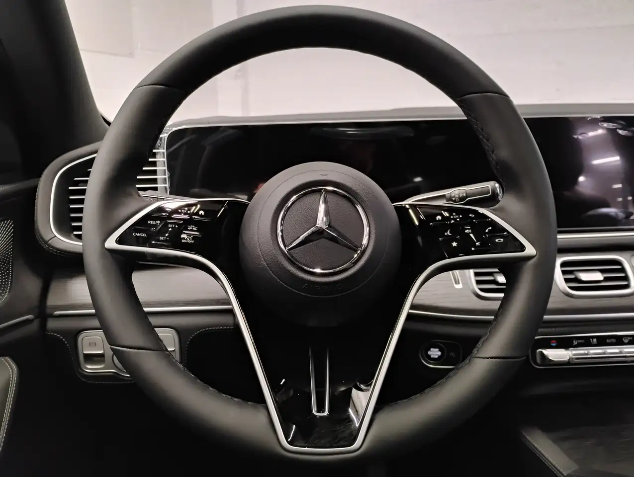 Mercedes-Benz GLE photo Mercedes-Benz GLE