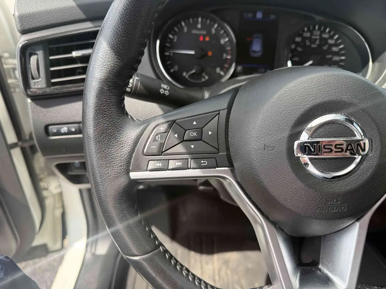 Nissan Qashqai снимка Nissan Qashqai