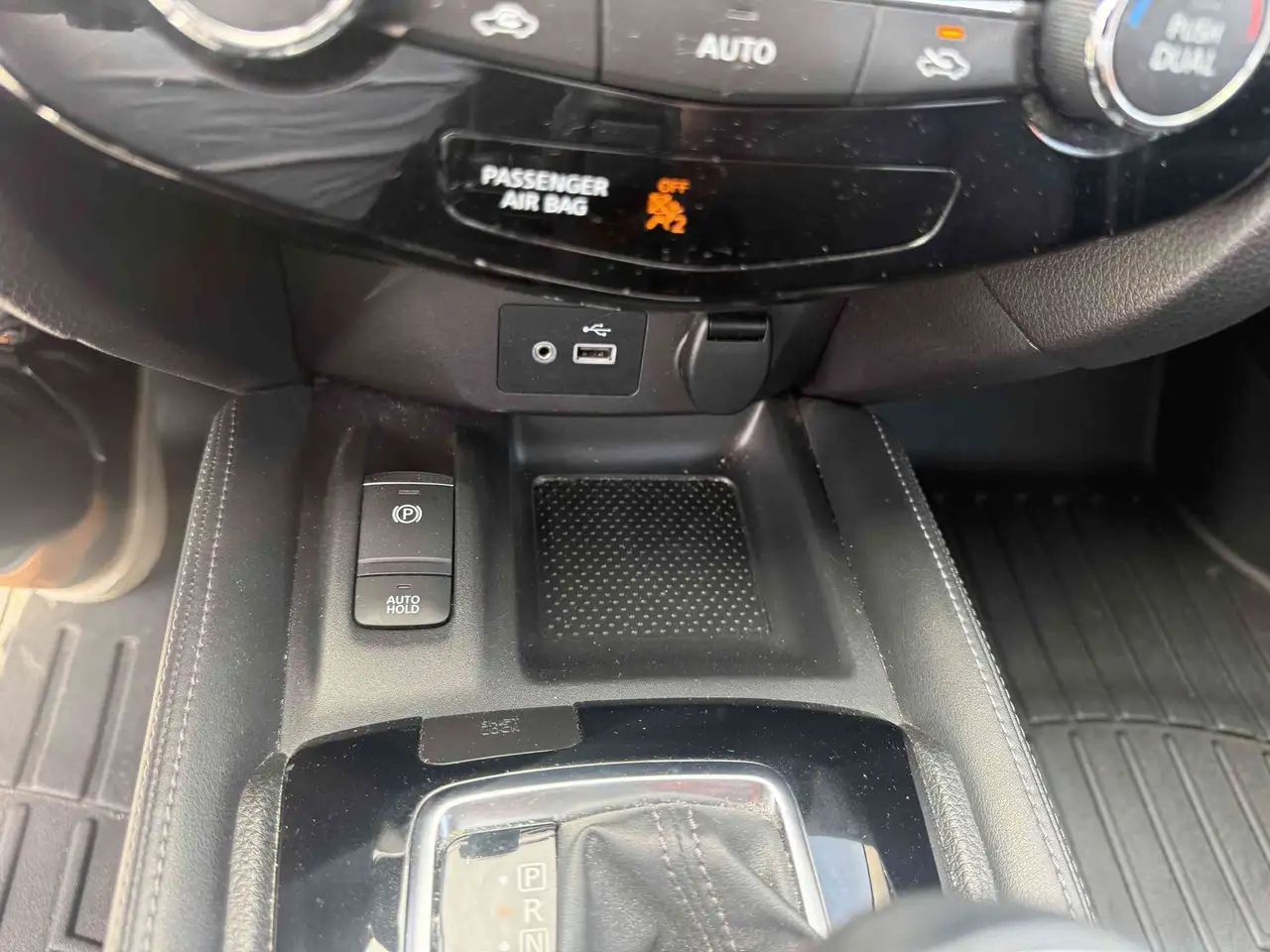 Nissan Qashqai снимка Nissan Qashqai