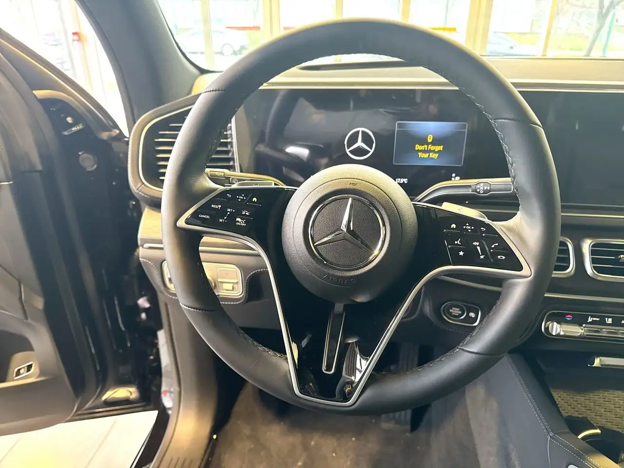 Mercedes-Benz GLE снимка Mercedes-Benz GLE