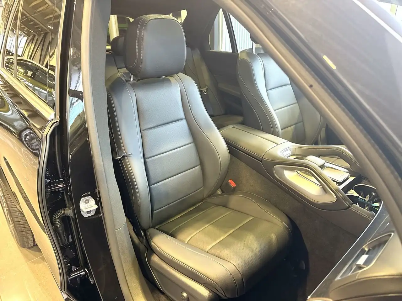 Mercedes-Benz GLE снимка Mercedes-Benz GLE