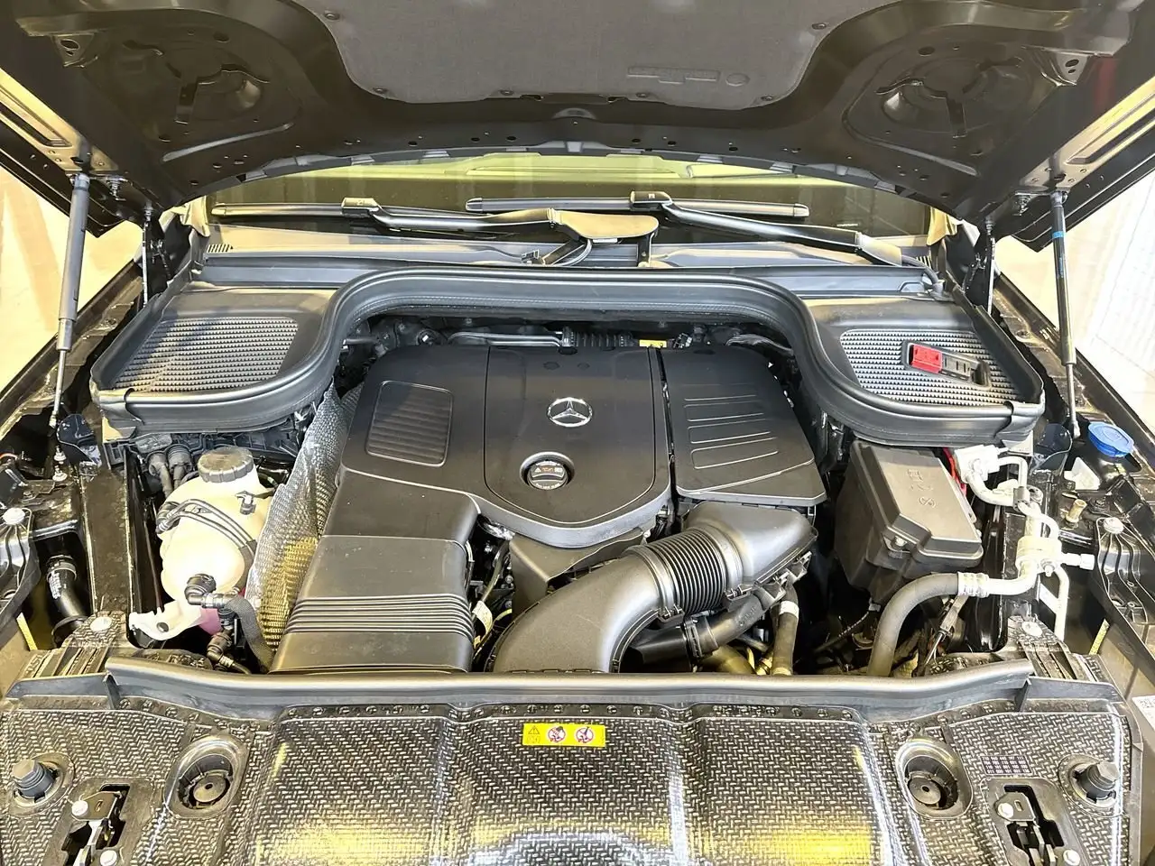 Mercedes-Benz GLE снимка Mercedes-Benz GLE
