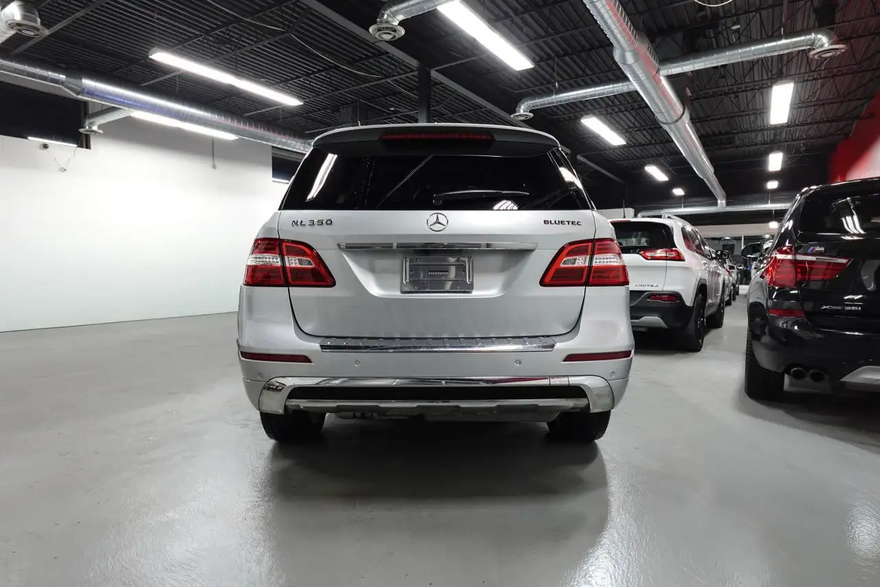 Mercedes-Benz M-Class photo Mercedes-Benz M-Class