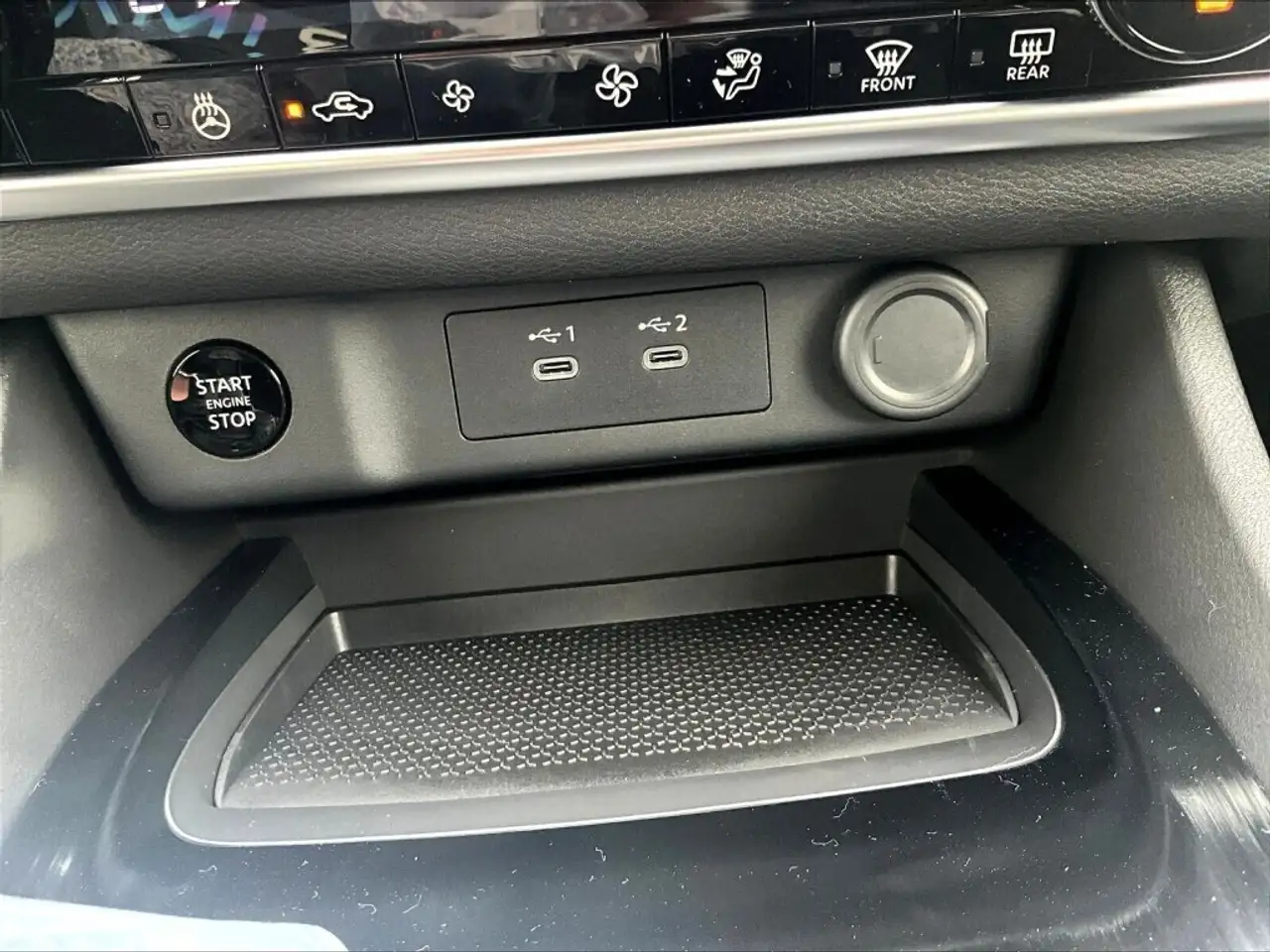 Nissan Rogue photo Nissan Rogue