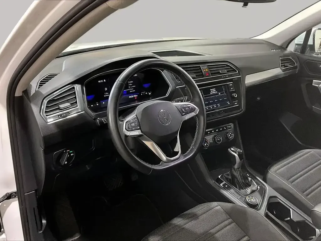 Volkswagen Tiguan снимка Volkswagen Tiguan
