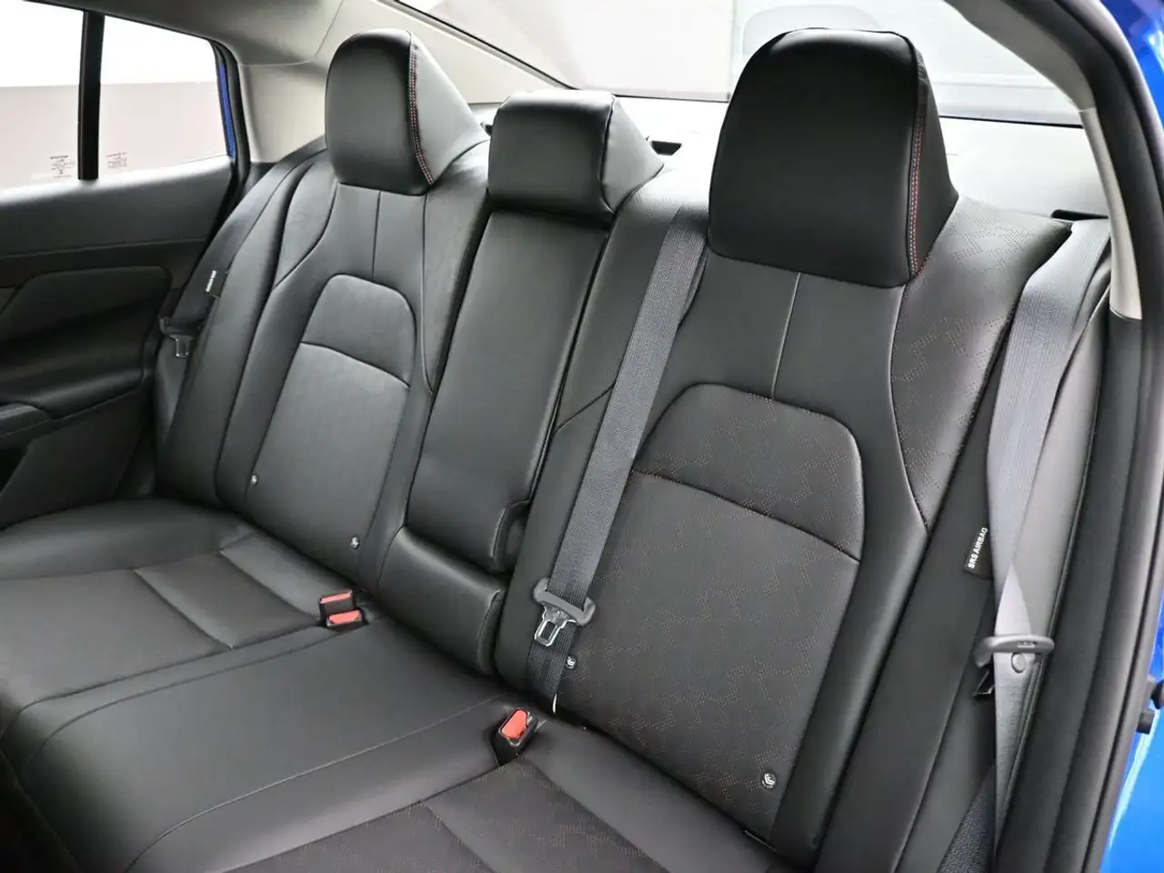 Nissan Sentra снимка Nissan Sentra