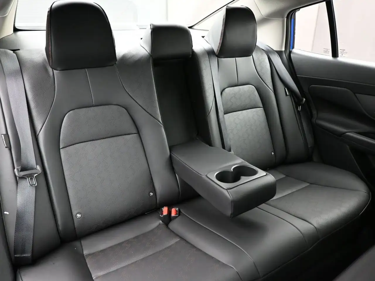 Nissan Sentra снимка Nissan Sentra