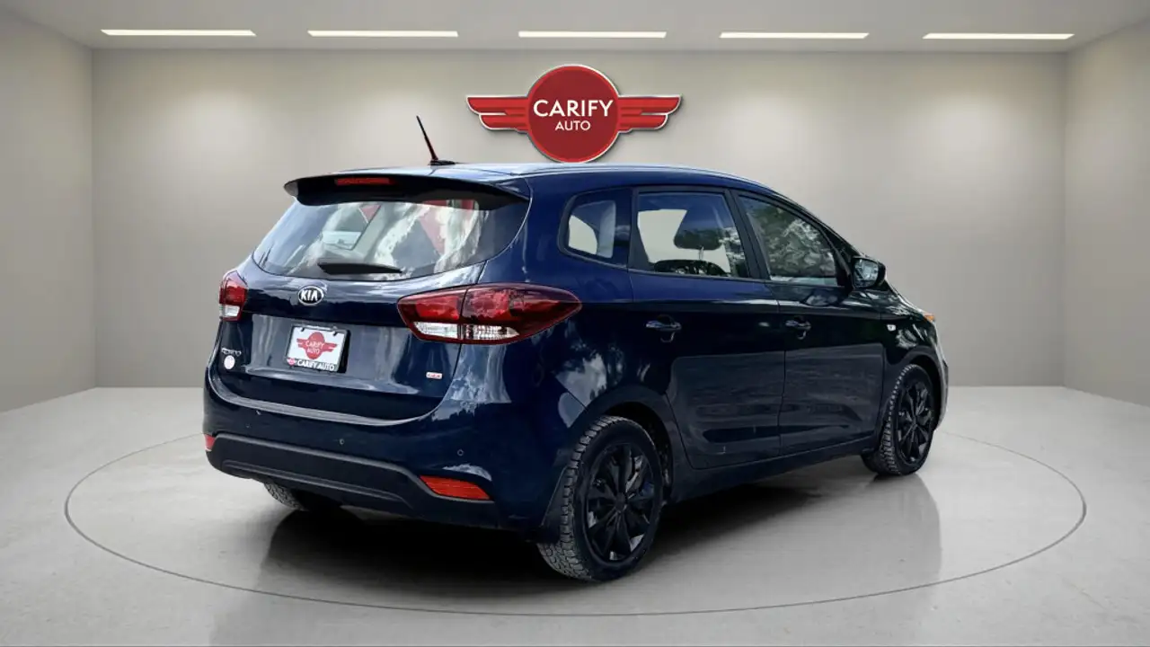 Kia Rondo photo Kia Rondo