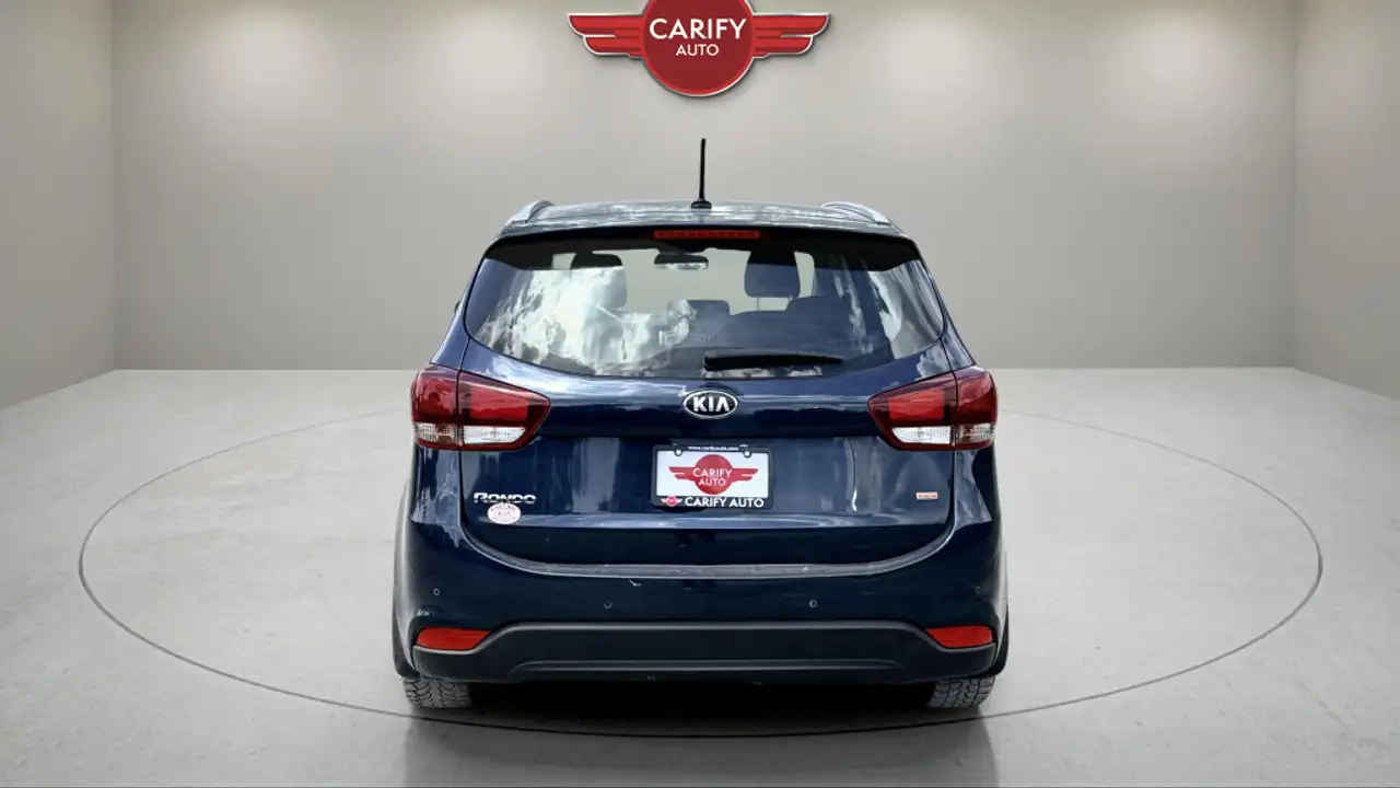 Kia Rondo photo Kia Rondo