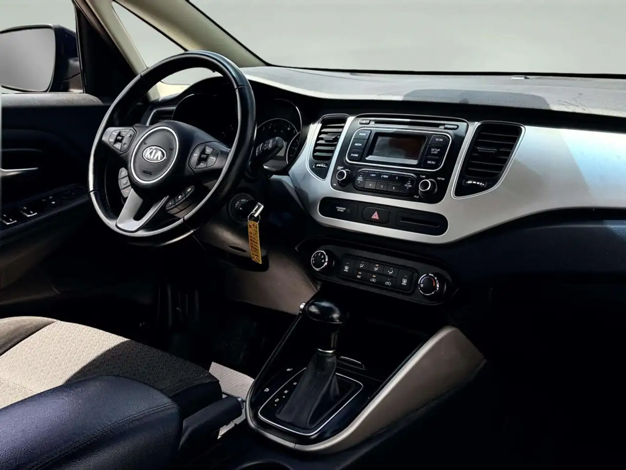 Kia Rondo photo Kia Rondo