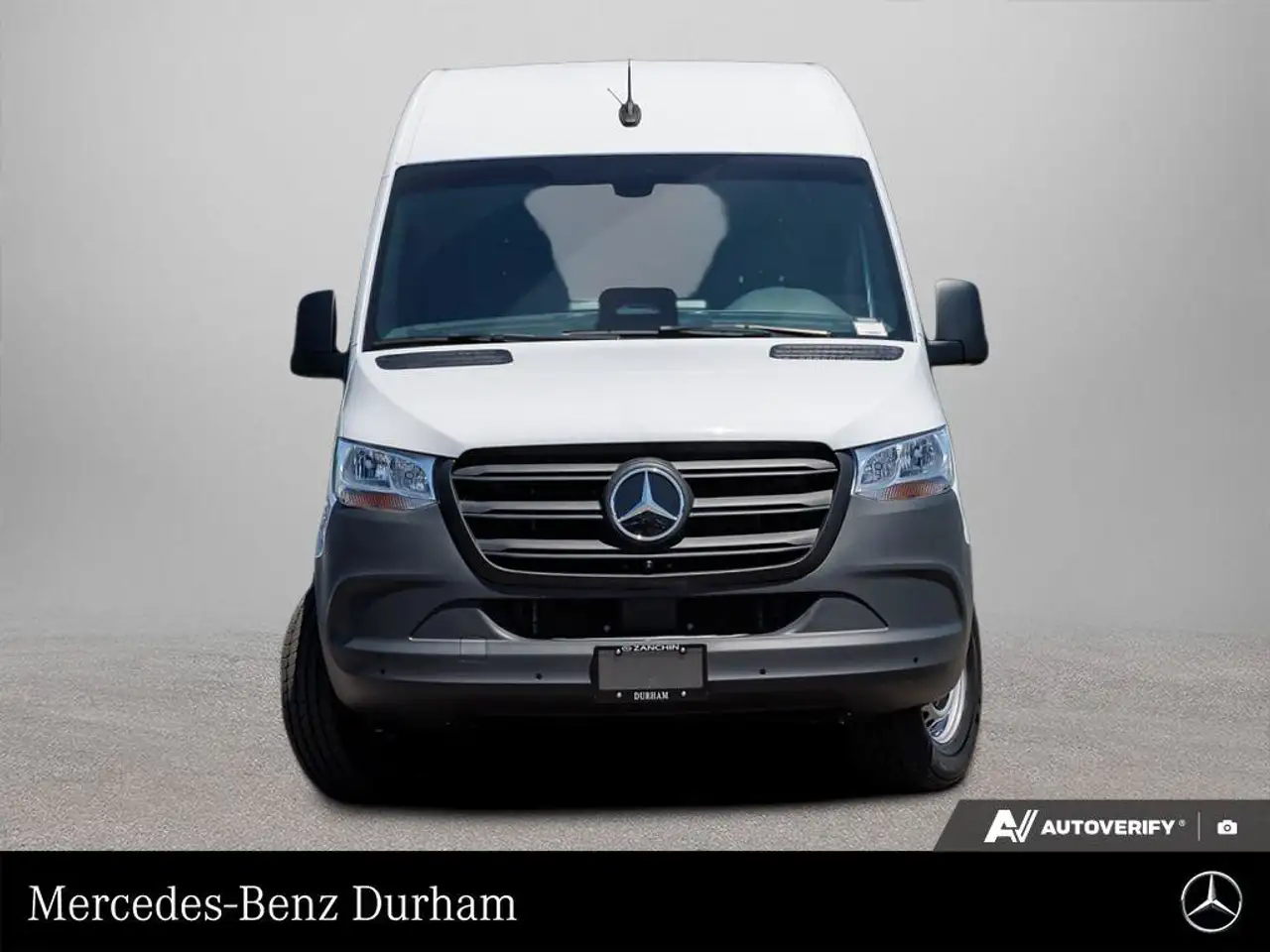 Mercedes-Benz Sprinter снимка Mercedes-Benz Sprinter
