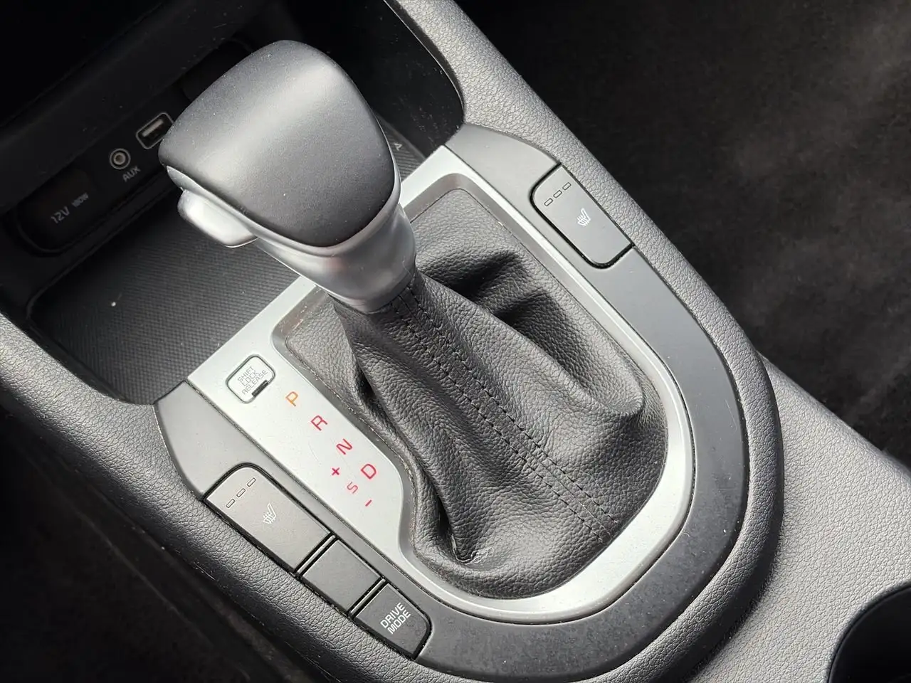 Kia Forte снимка Kia Forte