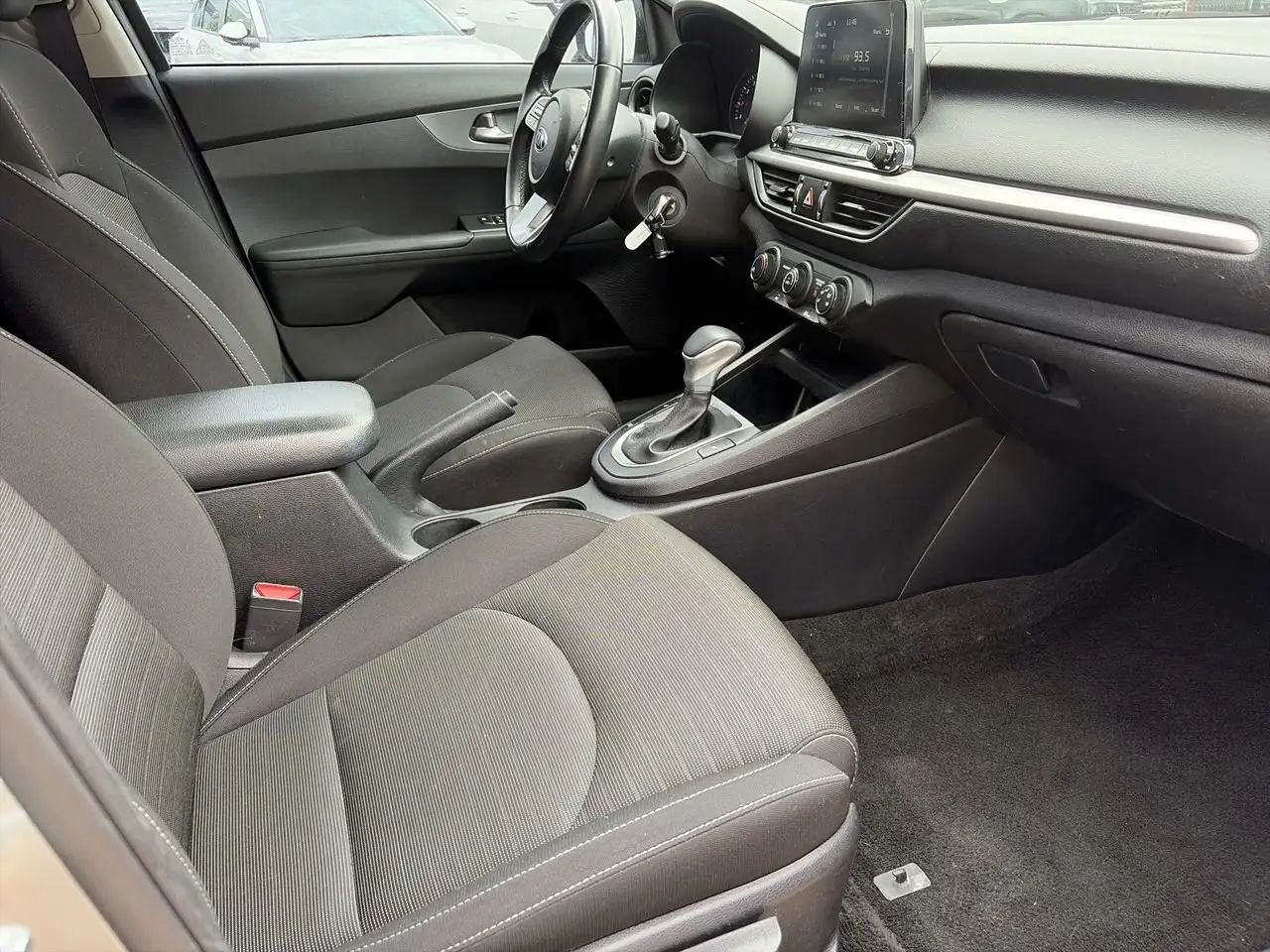 Kia Forte снимка Kia Forte