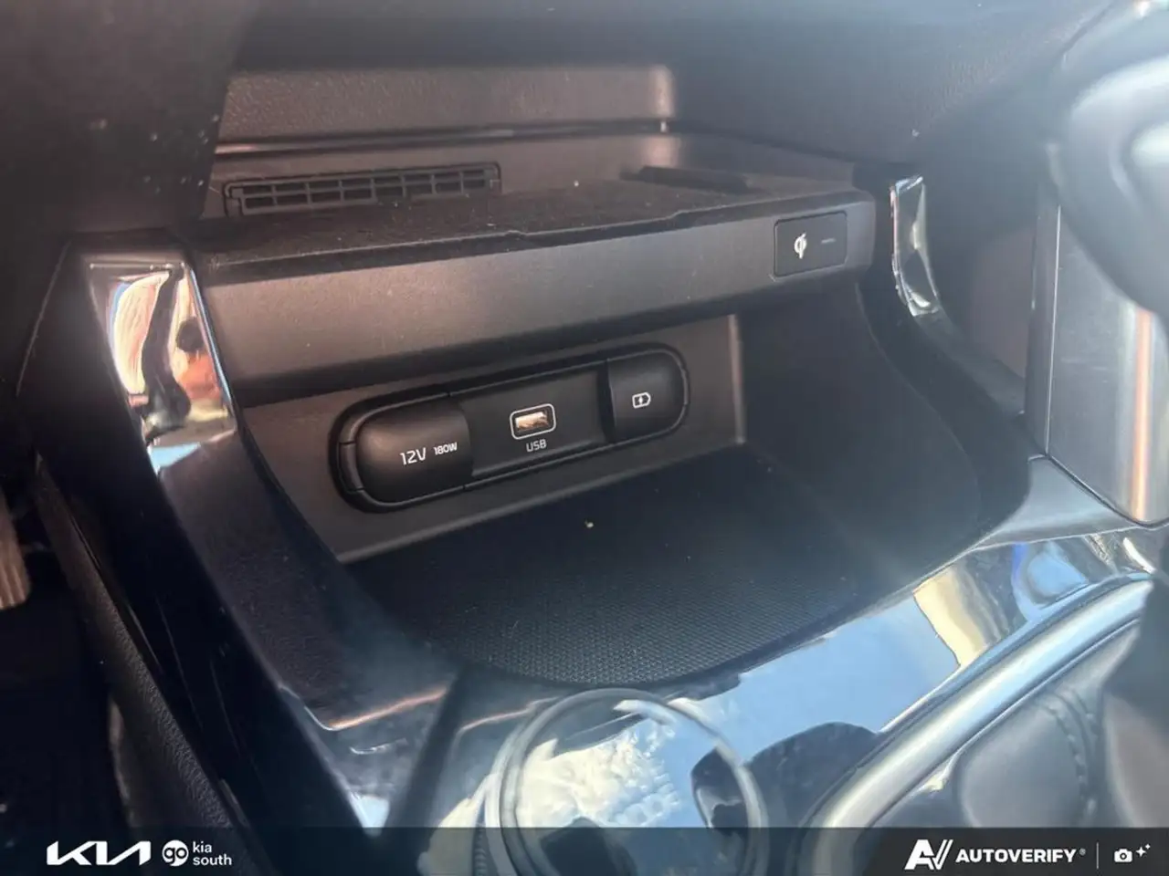 Kia Seltos снимка Kia Seltos