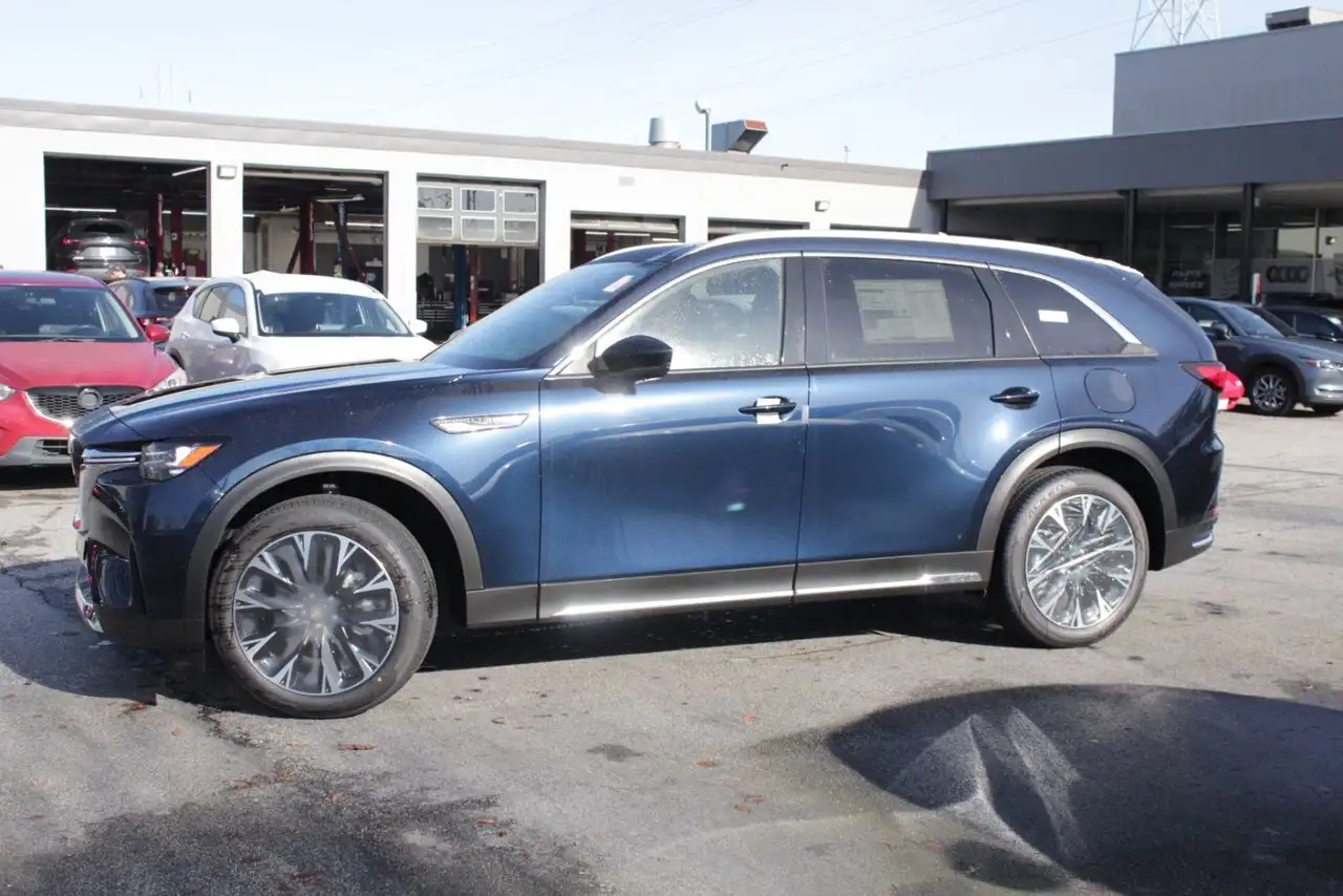 Mazda CX-90 PHEV fotografie Mazda CX-90 PHEV
