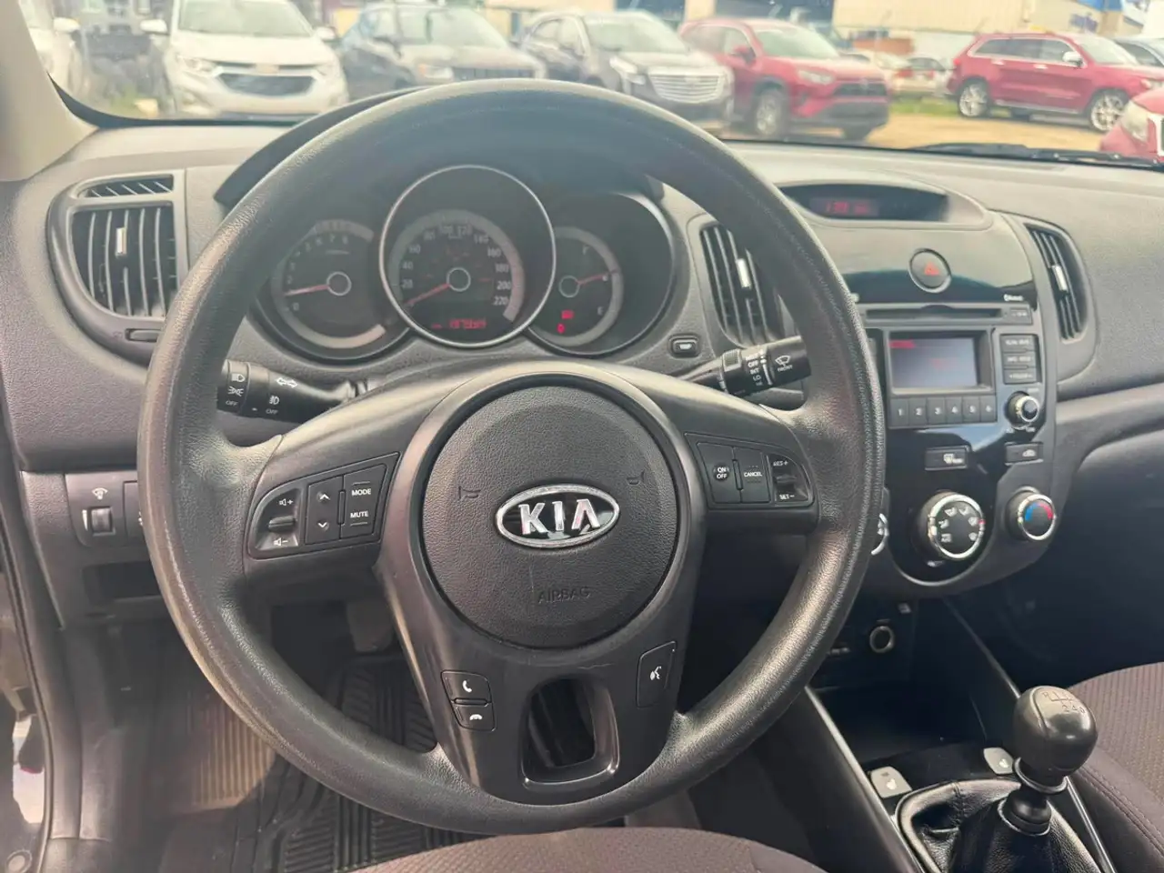 Kia Forte снимка Kia Forte