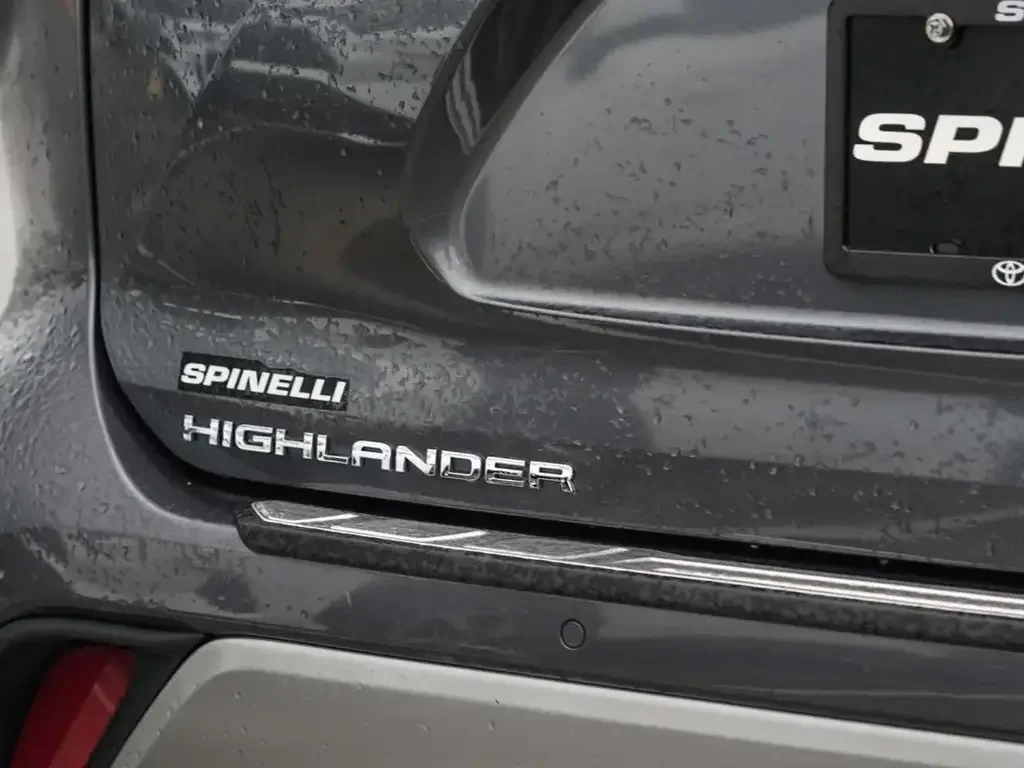 Toyota Highlander снимка Toyota Highlander