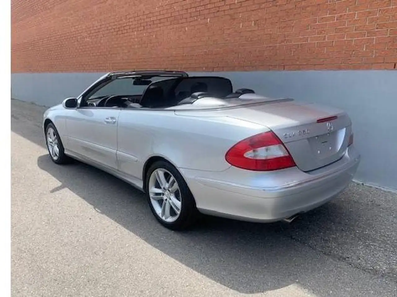 Mercedes-Benz CLK снимка Mercedes-Benz CLK