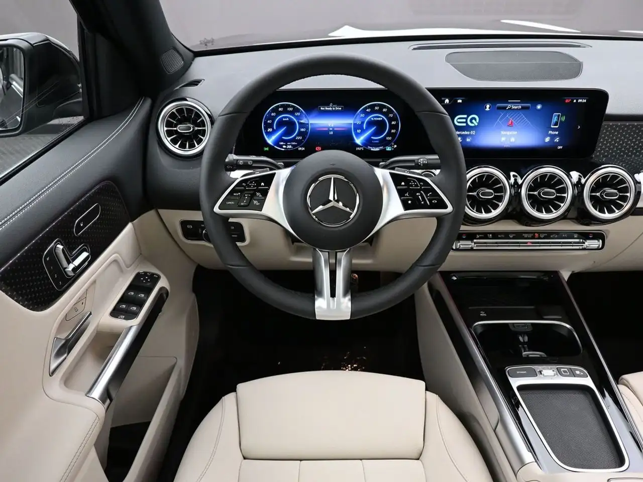 Mercedes-Benz EQB снимка Mercedes-Benz EQB