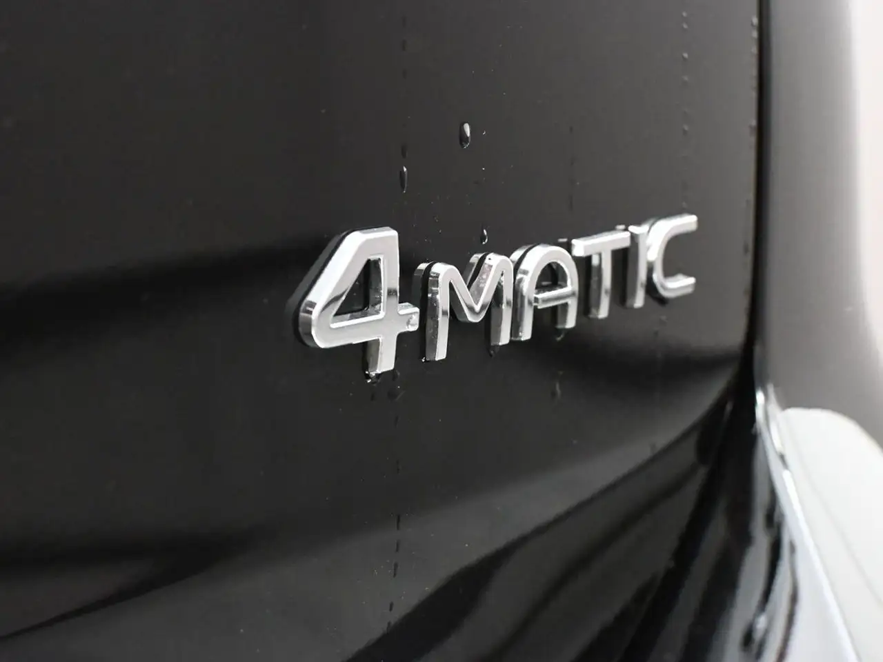 Mercedes-Benz EQB снимка Mercedes-Benz EQB