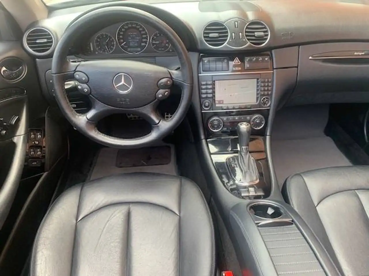 Mercedes-Benz CLK снимка Mercedes-Benz CLK