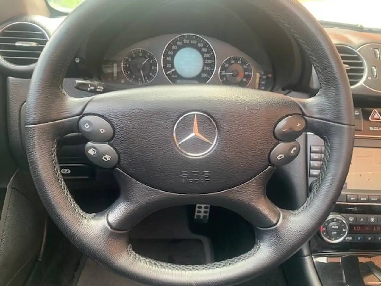 Mercedes-Benz CLK снимка Mercedes-Benz CLK