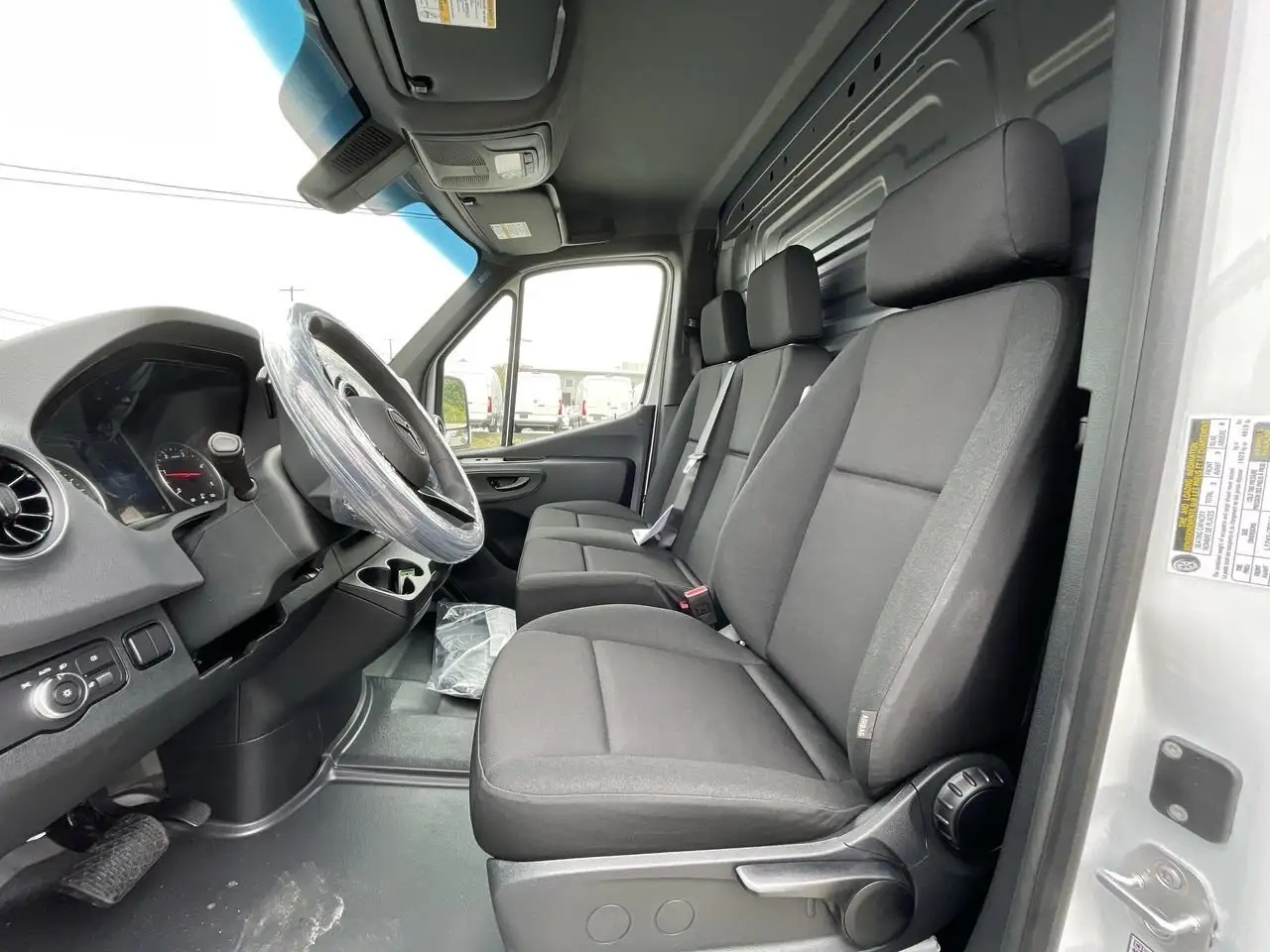 Mercedes-Benz Sprinter снимка Mercedes-Benz Sprinter