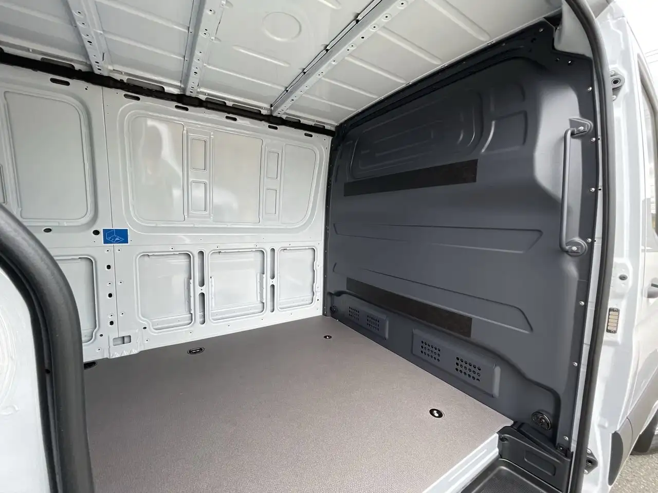 Mercedes-Benz Sprinter снимка Mercedes-Benz Sprinter